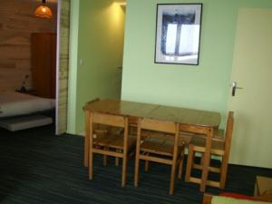 Appartement 3 pièces avec balcon pour 7 pers au pied des pistes - FR-1-557-123