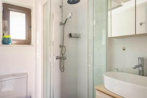 Downtown 22sqm Green Nest King-Size Bed