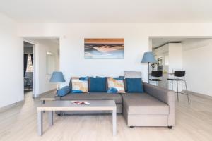 Home2Book Stunning Apartment Rocas Rojas