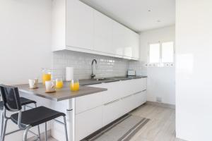 Home2Book Stunning Apartment Rocas Rojas