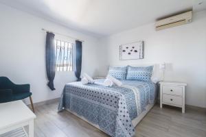 Home2Book Stunning Apartment Rocas Rojas