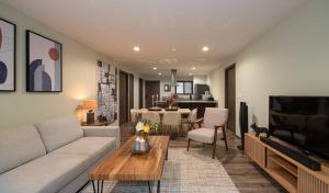 Gated Community Home, Parking, Pool, Tennis court