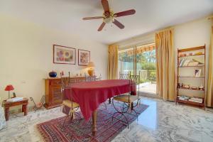 comfortable, superb south terrace
