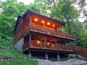 Hygge Up North Cabin - Solon