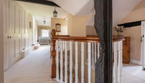 6 Bed Mansion With Tennis Court & Swimming Pool