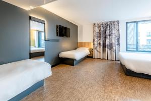 Hotels B&B HOTEL Dreux Nord : Chambre Quadruple