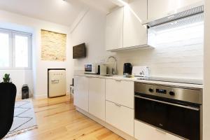 Charming Santos by Homing