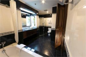 Herald Suites Solana