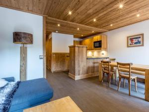 Appartement La Clusaz, 4 pièces, 8 personnes - FR-1-437-46