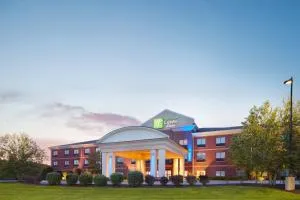 Holiday Inn Express & Suites Bridgeport by IHG - Roanoke