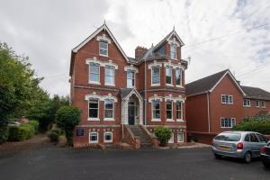 Stylish Central 2 Bedroom Apartment