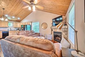 Sevierville Mountain Cabin 10 Mi to Dollywood