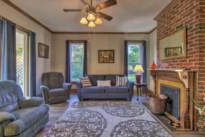 Spacious Virginia Retreat with Mountain Views - Low Moor