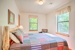 Cozy, Secluded Davis Cabin on 60 Wooded Acres