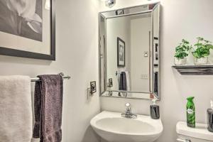 Hiawassee Home with Fire Pit and Furnished Deck!