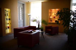 Hotels Logis Grand Hotel Des Bains : photos des chambres