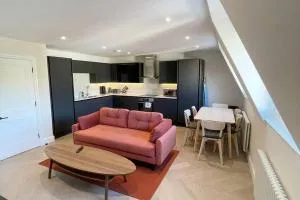 Apartments in the heart of Richmond, London - 埃尔沃斯