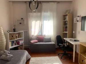 Petra's house - Sklíthron