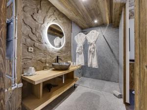 Appartement de luxe 5 chambres avec spa à Tignes - FR-1-641-1