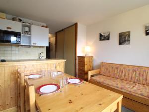 Appartements Appartement pour 4 personnes avec balcon, proche des pistes a Val Cenis Le Haut - FR-1-508-133 : photos des chambres