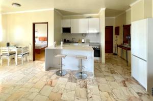 Cosy Sea View Apartment