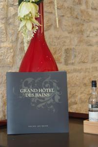 Hotels Logis Grand Hotel Des Bains : photos des chambres