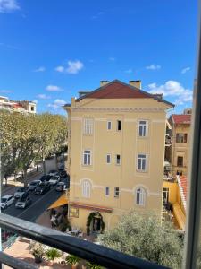 Appartements MENTON STUDIO FACE AU JARDIN BIOVES FETES DES CITRONS 3min DE LA MER : photos des chambres