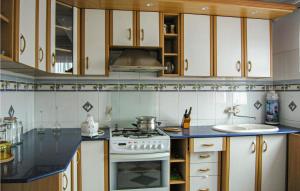 Nice Home In Tarnowo Podgrne With 2 Bedrooms And Internet