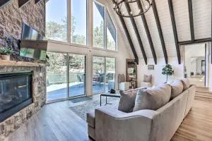 Luxe Timberland Villa with Lake Arrowhead Access! - North Shore