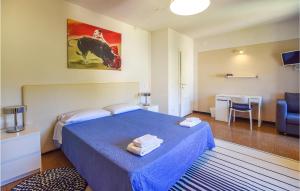 5 Bedroom Amazing Home In Fabbiano
