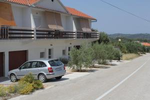 Apartments with a parking space Bozava, Dugi otok - 8123