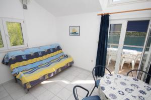 One-Bedroom Apartment with Terrace and Sea View room in Apartments by the sea Pasadur Lastovo - 8386