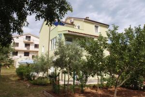 Apartments with a parking space Nerezine, Losinj - 7961