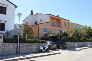 Apartments with a parking space Mali Losinj (Losinj) - 7964