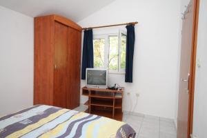 Apartments by the sea Pasadur, Lastovo - 8386
