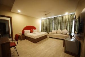 Krishn Palace Hotel