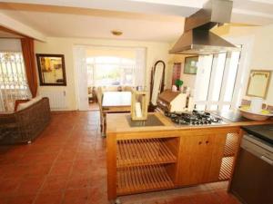 Villa para 8 con Piscina Privada, Jardín y Mini-Golf en LAmetlla de Mar - HISP-217-16