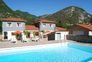 Maisons d'hotes Les Terrasses De Castelmerle : photos des chambres