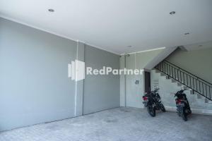 Athena House Syariah Near The Park Mall Solo Baru Mitra RedDoorz