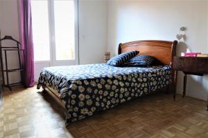 Maisons de vacances Maison Small Luxury ( planxa,suite,solarium,jacuzzi,pas de vis a vis) : Maison 3 Chambres