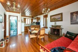 Kouvlaki Effie's Place in Afissos - Niáou