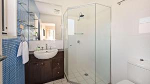 Dutchmans Bay Escape 45A Thurlow