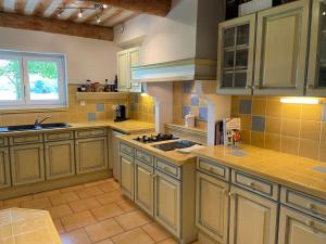 B&B / Chambres d'hotes La Bastide des Bourguets Adults Only, Mont Ventoux : photos des chambres