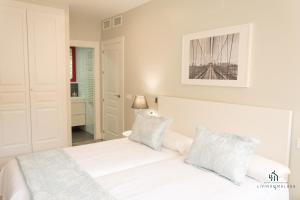 Living4Malaga Arenal Superior Beach