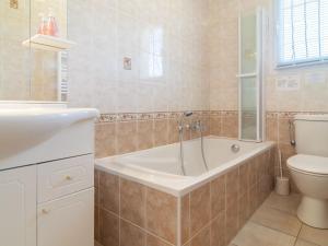 Maisons de vacances Holiday Home La Renaudiere by Interhome : photos des chambres