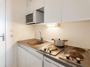 Appartements Apartment Lunik Orion-18 by Interhome : photos des chambres