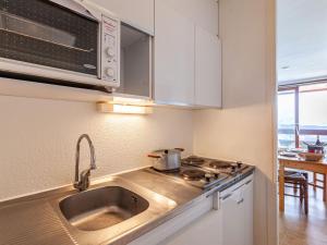 Appartements Apartment Lunik Orion-18 by Interhome : photos des chambres