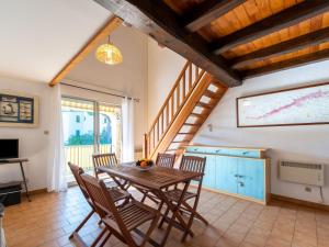 Apartment Les Lantanas-1 by Interhome