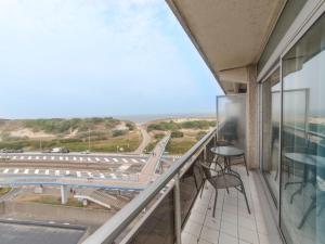 Studio Studio 806 with balcony by Interhome