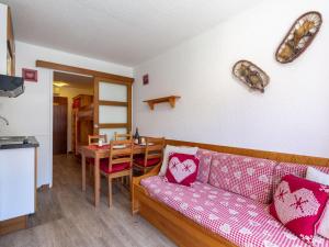 Studio Chalet Club - Val Claret-7 by Interhome